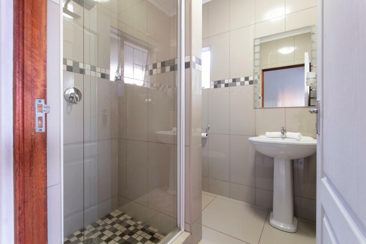 200m2, 1 yatak odalı, 2 banyolu House, Garsfontein bölgesinde Pretoria-Noord Dış mekan fotoğraf