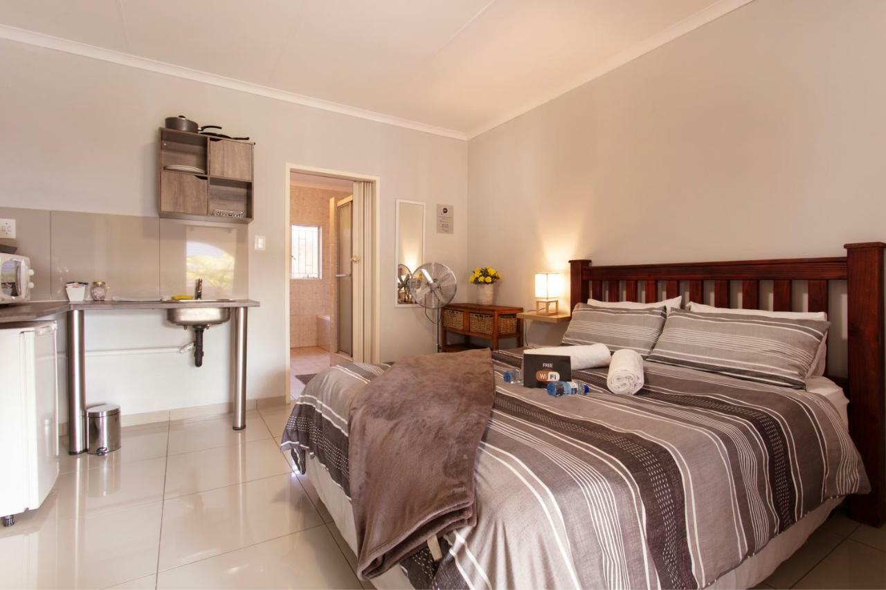 200m2, 1 yatak odalı, 2 banyolu House, Garsfontein bölgesinde Pretoria-Noord Dış mekan fotoğraf