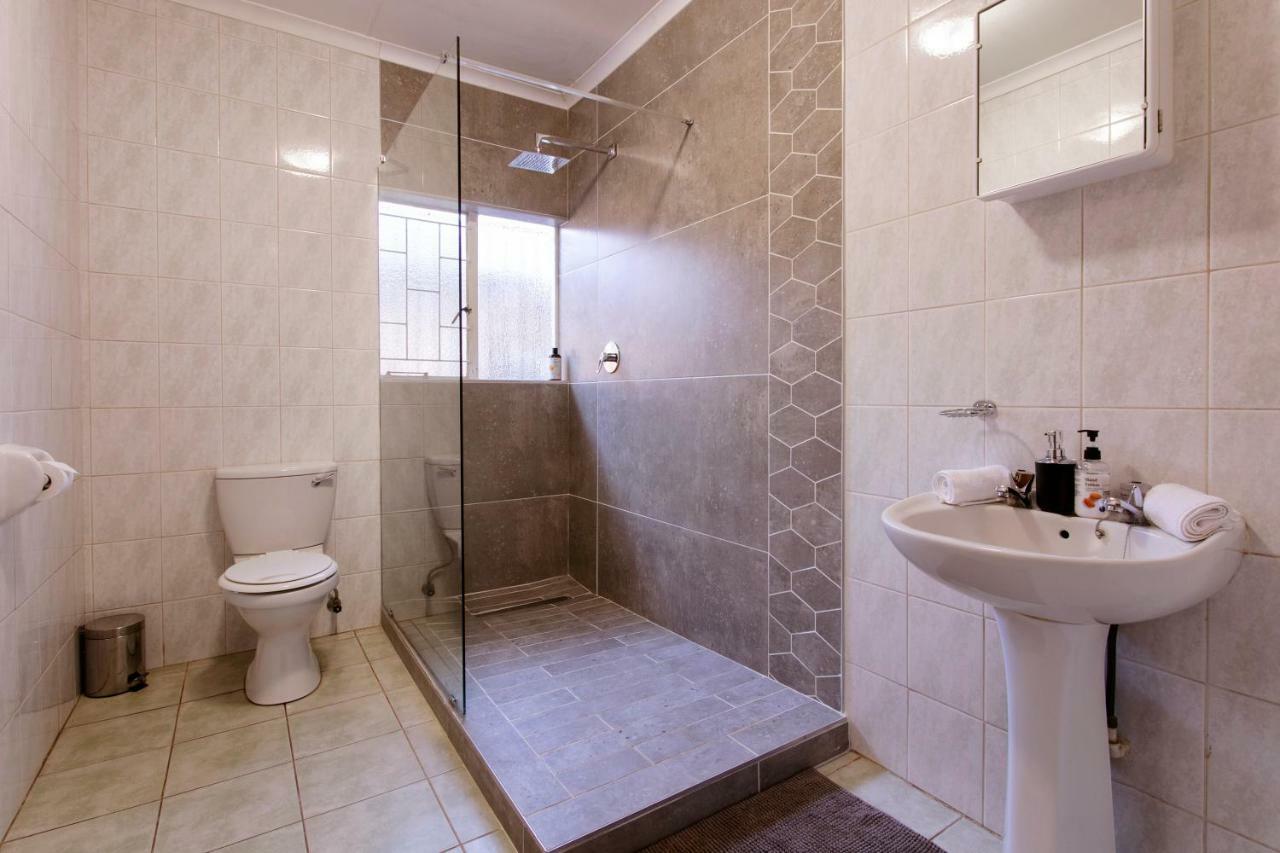 200m2, 1 yatak odalı, 2 banyolu House, Garsfontein bölgesinde Pretoria-Noord Dış mekan fotoğraf